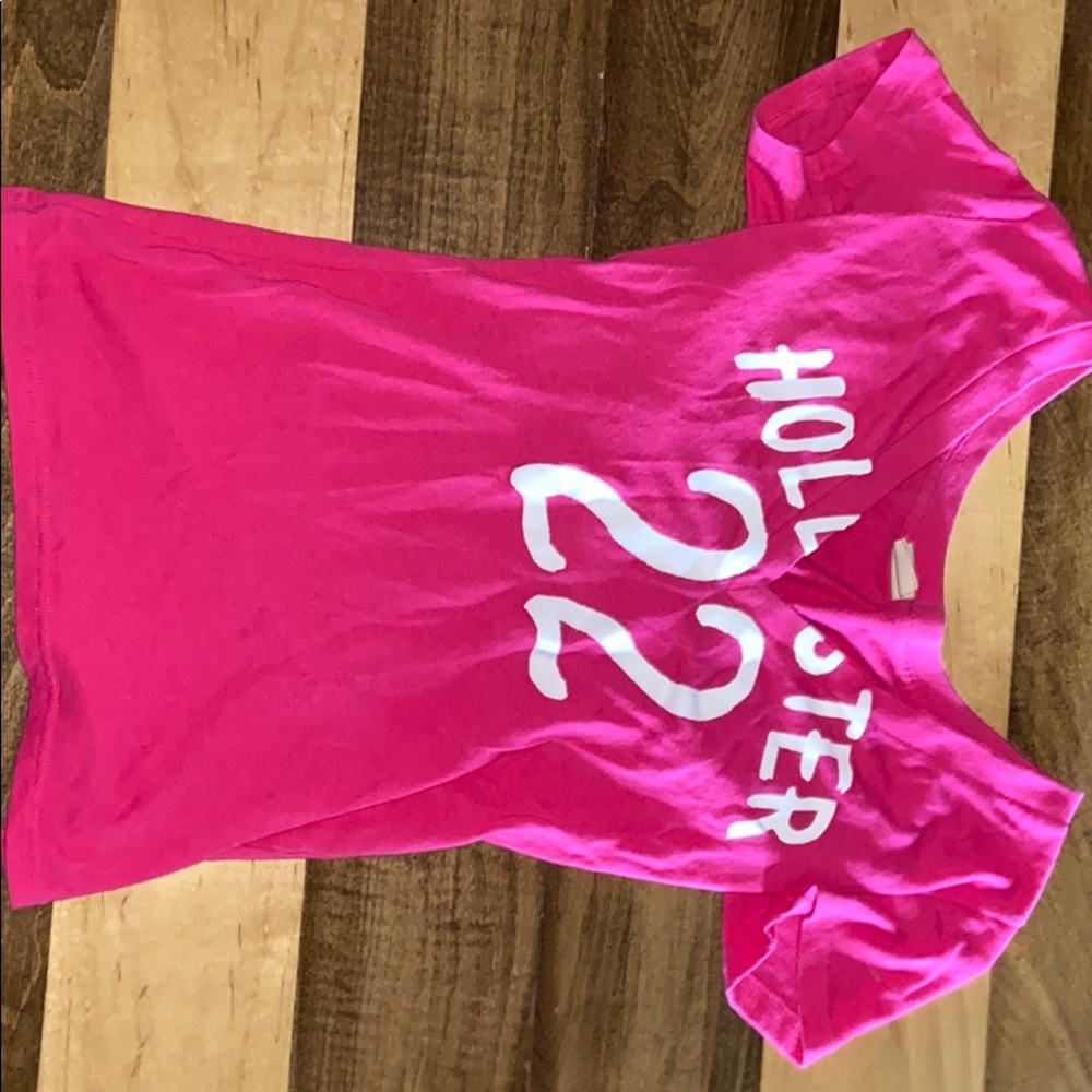 Hollister V-Neck Shirt